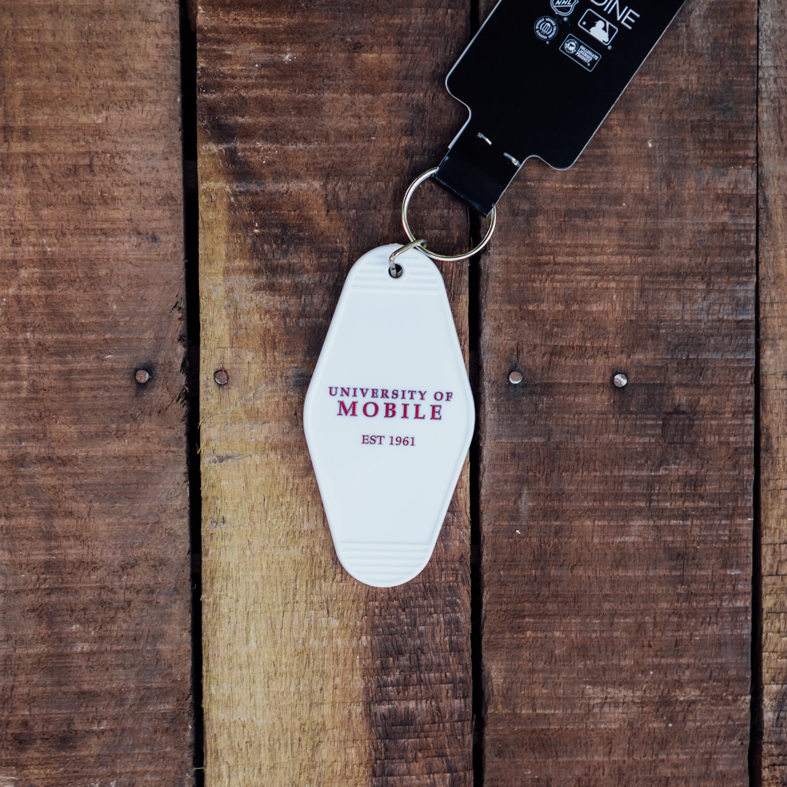 Vintage UM Keychain – University of Mobile Store
